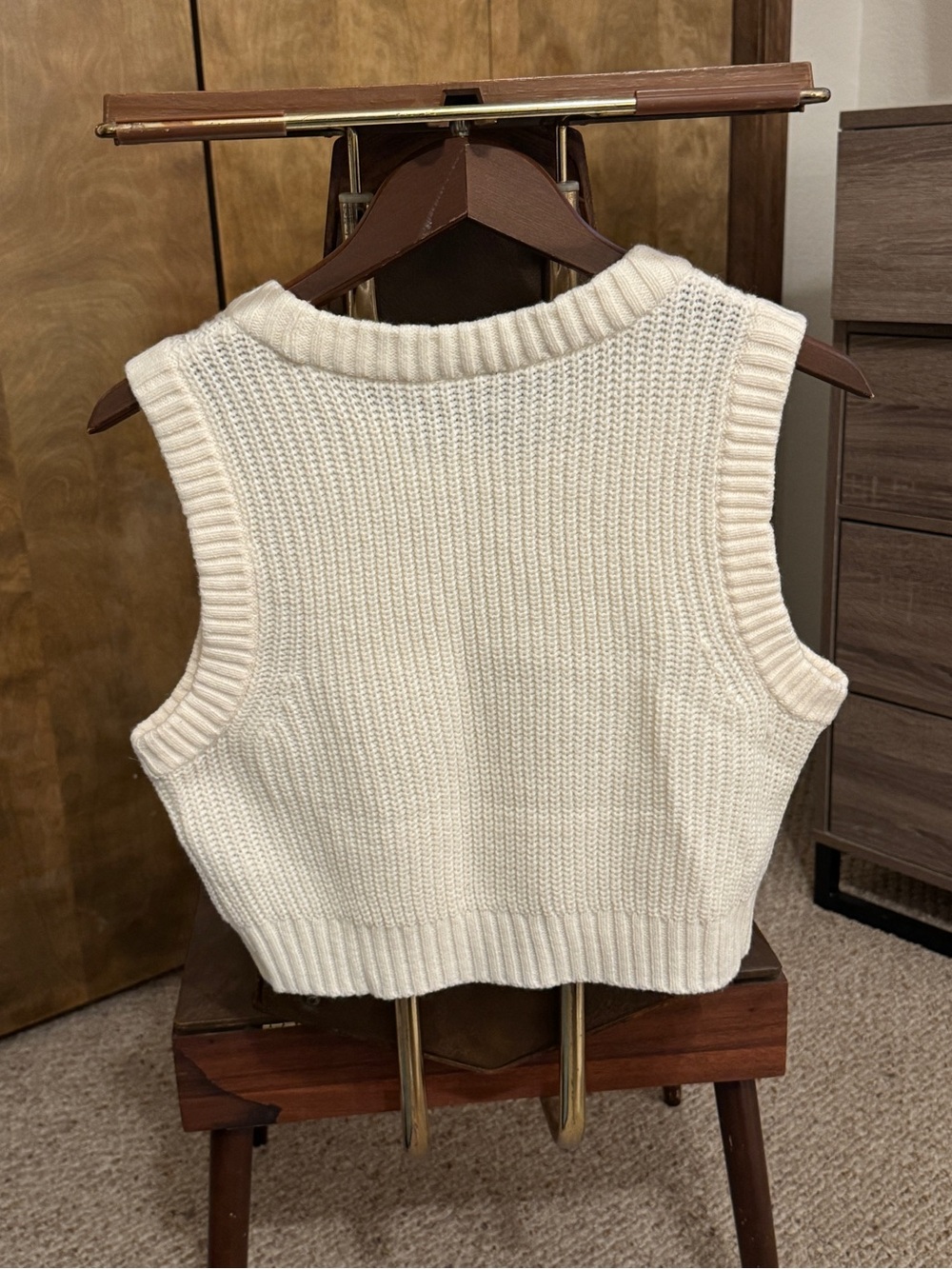 H&M Cream Ribbed Knit Vest - Picture 2 of 3